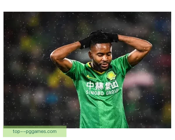 阿姆拉巴特租期结束离开曼联正式加盟费内巴切
