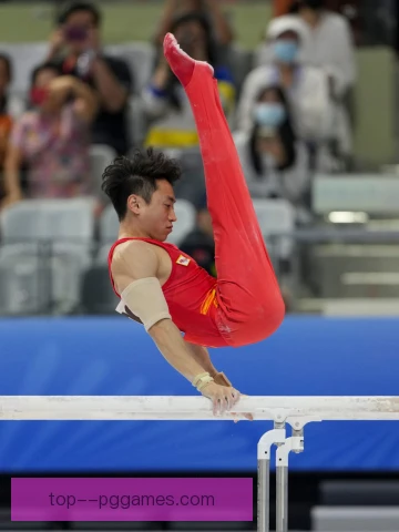 邹敬园生涯巅峰评价，体操双杠王者实至名归